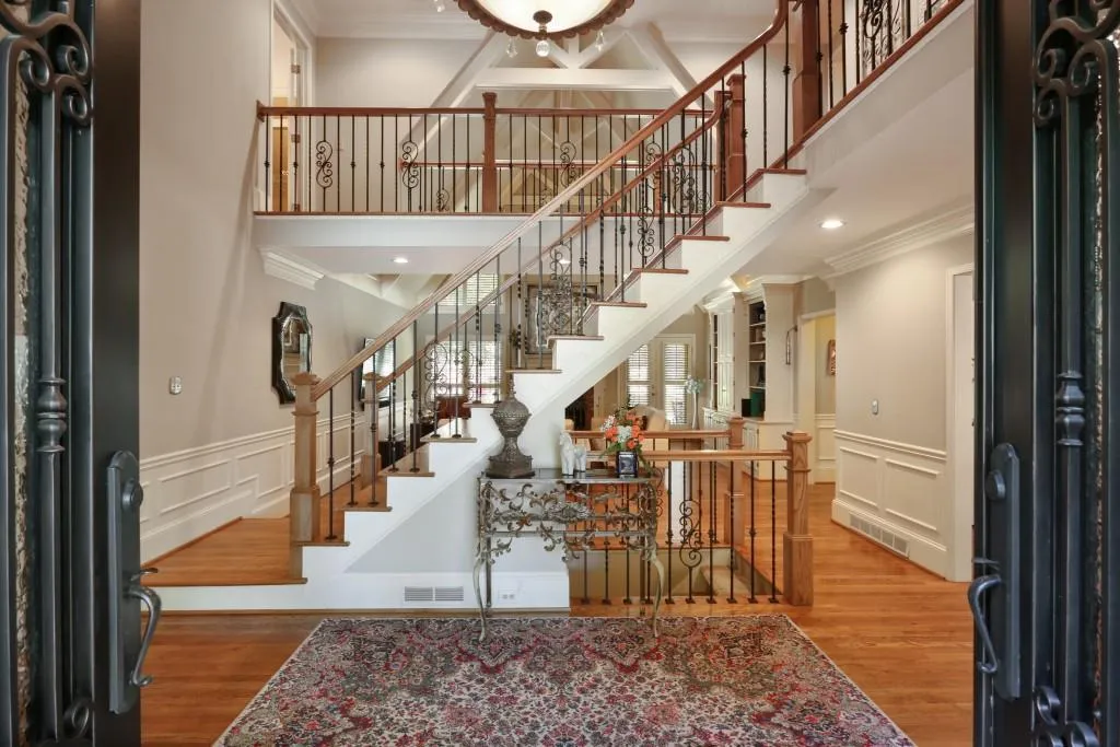 1830 E Stoneykirk Close, Sandy Springs, Georgia 30350, 4 Bedrooms Bedrooms, ,4 BathroomsBathrooms,Residential,Sold,1830 E Stoneykirk Close,6639185