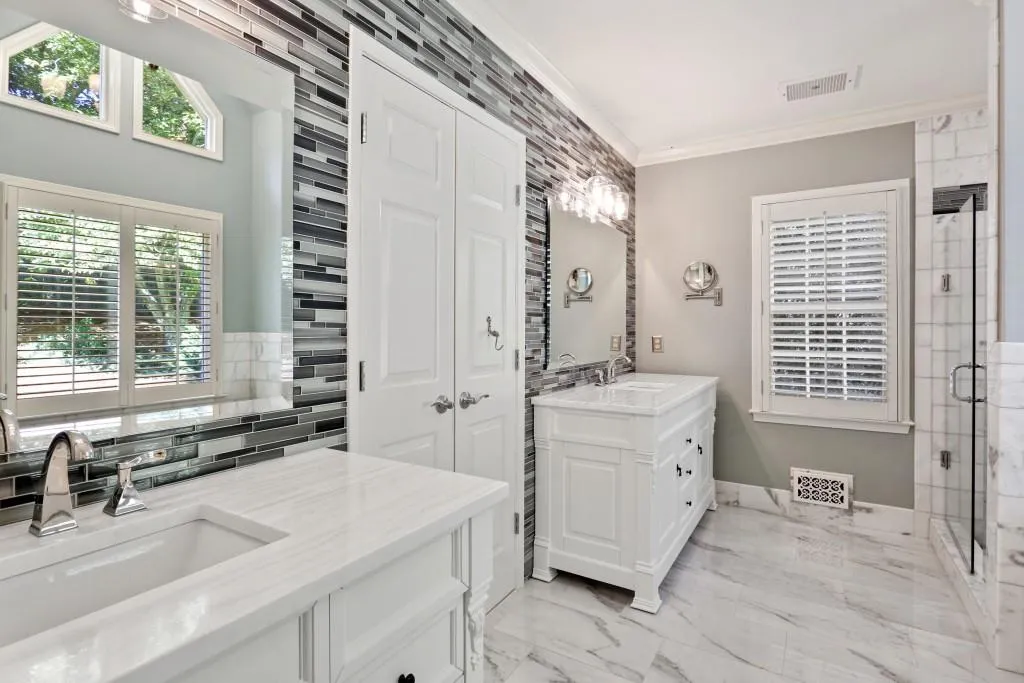 1830 E Stoneykirk Close, Sandy Springs, Georgia 30350, 4 Bedrooms Bedrooms, ,4 BathroomsBathrooms,Residential,Sold,1830 E Stoneykirk Close,6639185