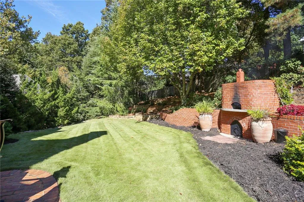 1830 E Stoneykirk Close, Sandy Springs, Georgia 30350, 4 Bedrooms Bedrooms, ,4 BathroomsBathrooms,Residential,Sold,1830 E Stoneykirk Close,6639185