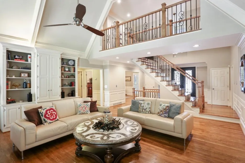 1830 E Stoneykirk Close, Sandy Springs, Georgia 30350, 4 Bedrooms Bedrooms, ,4 BathroomsBathrooms,Residential,Sold,1830 E Stoneykirk Close,6639185