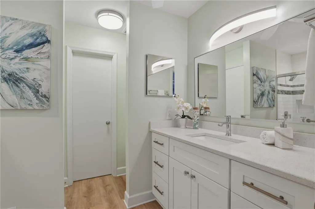 5180 Chemin De Vie, Atlanta, Georgia 30342, 2 Bedrooms Bedrooms, ,2 BathroomsBathrooms,Residential,Sold,5180 Chemin De Vie,7720673