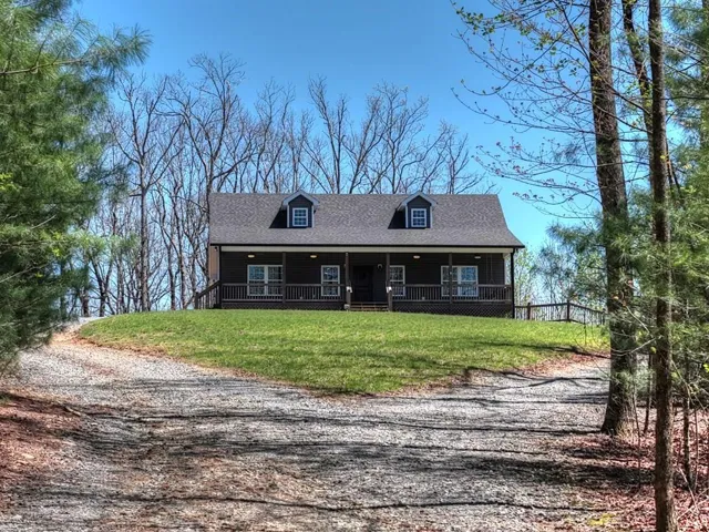 1073 Old Burnt Mountain Road, Ellijay, Georgia 30536