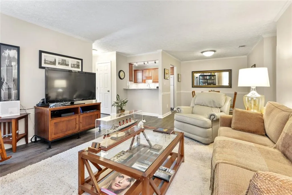 6818 Glenridge Drive Unit J, Atlanta, Georgia 30328, 2 Bedrooms Bedrooms, ,2 BathroomsBathrooms,Residential,Sold,6818 Glenridge Drive Unit J,6928503