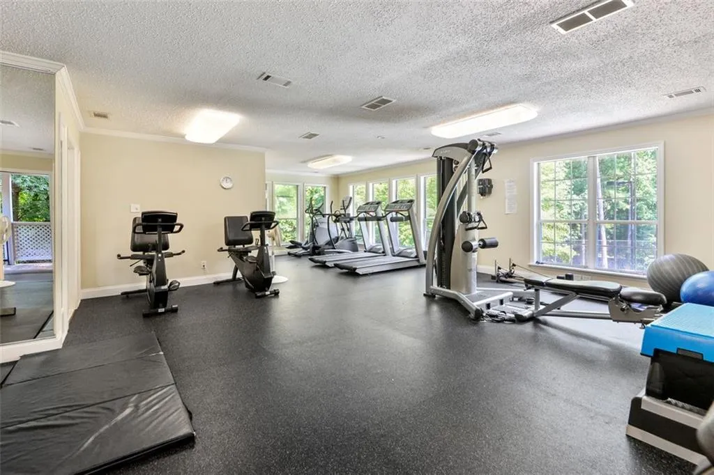 6818 Glenridge Drive Unit J, Atlanta, Georgia 30328, 2 Bedrooms Bedrooms, ,2 BathroomsBathrooms,Residential,Sold,6818 Glenridge Drive Unit J,6928503