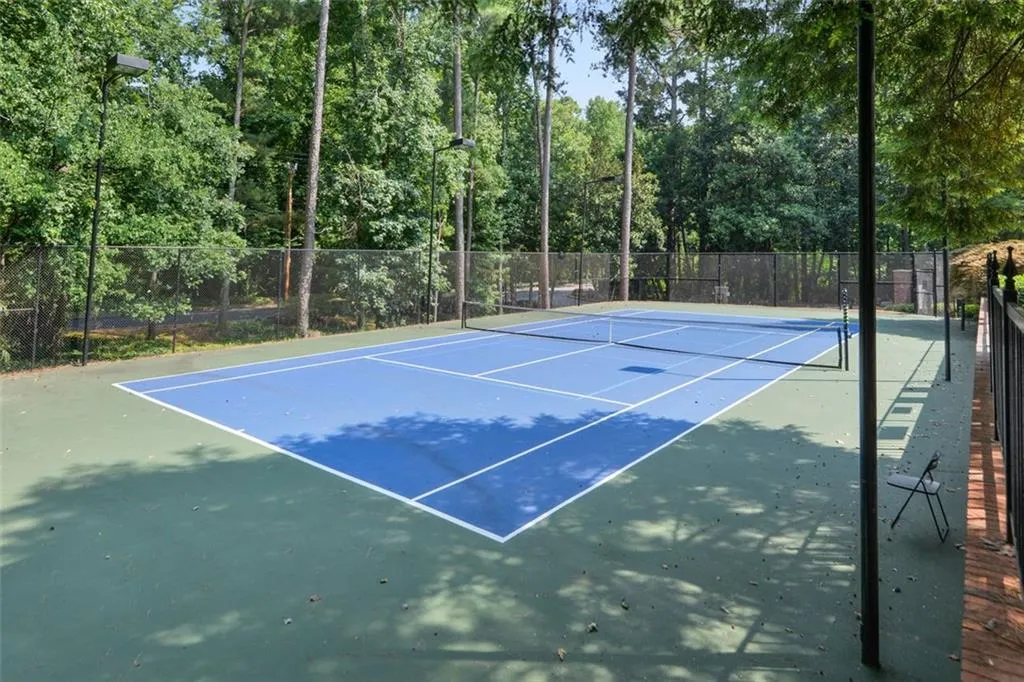 6818 Glenridge Drive Unit J, Atlanta, Georgia 30328, 2 Bedrooms Bedrooms, ,2 BathroomsBathrooms,Residential,Sold,6818 Glenridge Drive Unit J,6928503