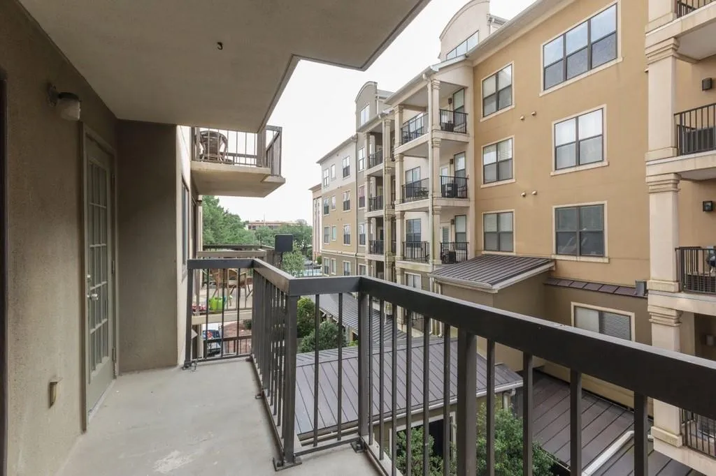 795 Hammond Drive Unit 303, Atlanta, Georgia 30328, 1 Bedroom Bedrooms, ,1 BathroomBathrooms,Residential,Sold,795 Hammond Drive Unit 303,6739552