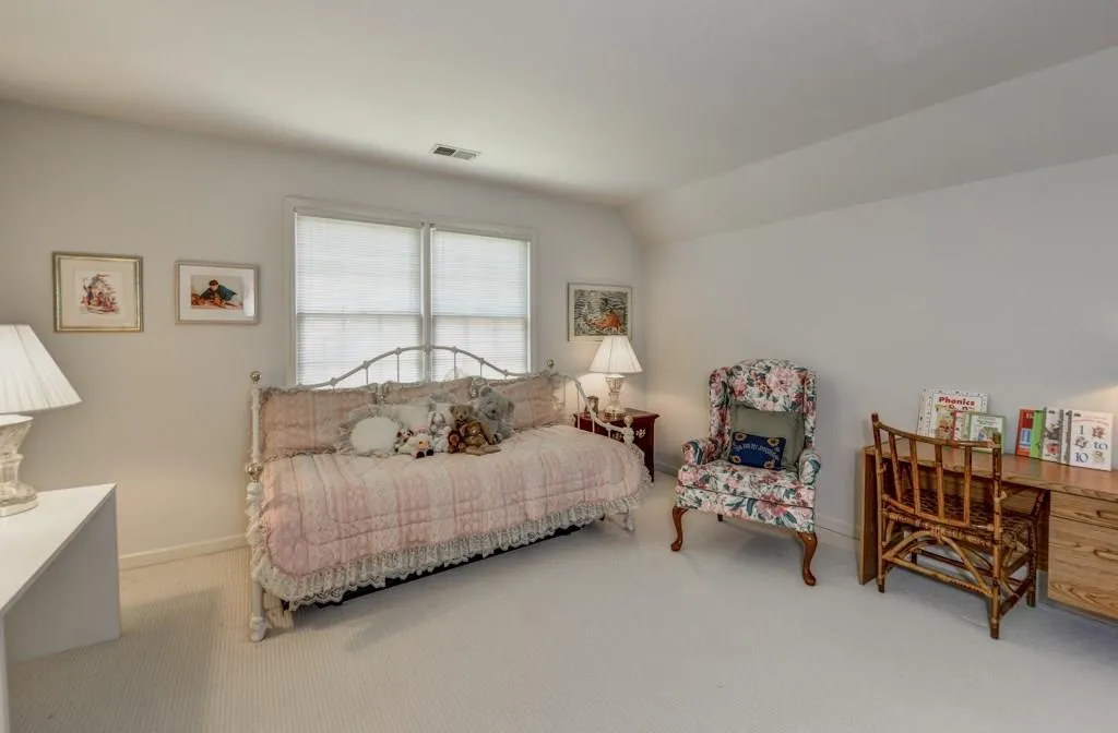 145 Belmont Trace, Sandy Springs, Georgia 30328, 3 Bedrooms Bedrooms, ,2 BathroomsBathrooms,Residential,Sold,145 Belmont Trace,5721176