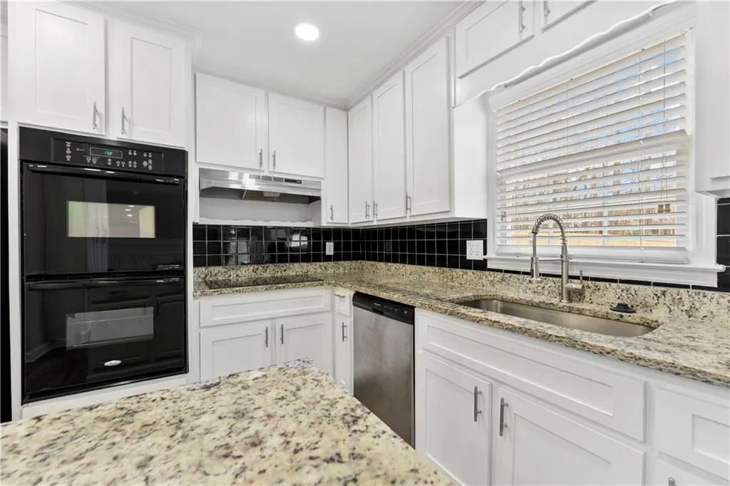 315 Amador Circle, Sandy Springs, Georgia 30350, 4 Bedrooms Bedrooms, ,2 BathroomsBathrooms,Residential,Sold,315 Amador Circle,7348859