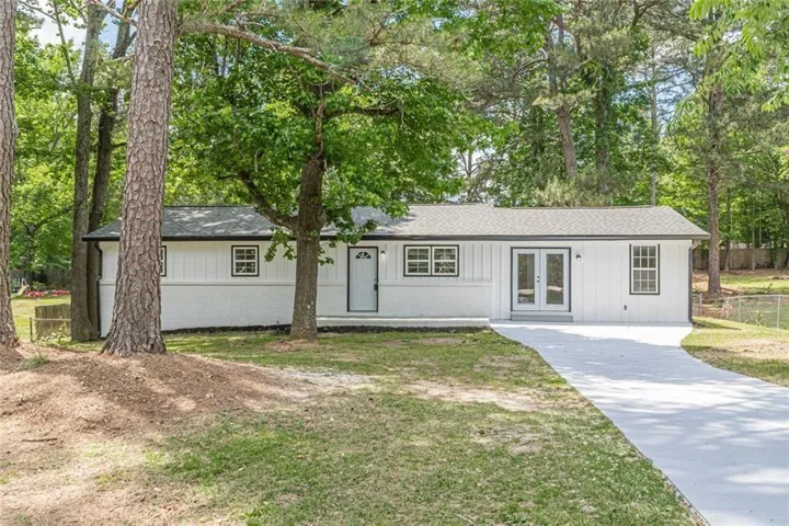 8591 Chestnut Lane, Lithia Springs, Georgia 30122