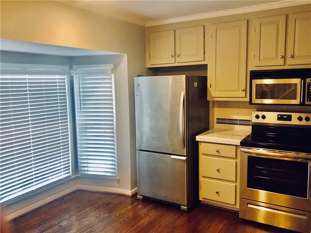 515 Towergate Place, Sandy Springs, Georgia 30350, 2 Bedrooms Bedrooms, ,2 BathroomsBathrooms,Residential,Sold,515 Towergate Place,6754958