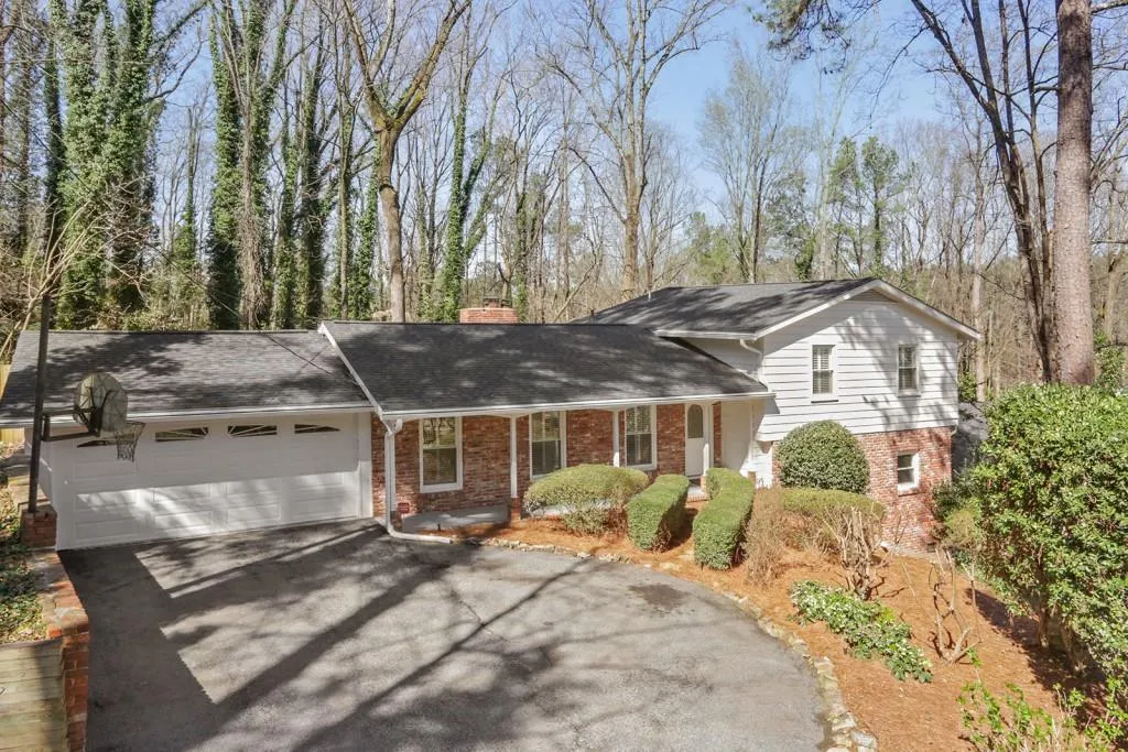 5650 Colton Drive, Atlanta, Georgia 30342, 3 Bedrooms Bedrooms, ,2 BathroomsBathrooms,Residential,Sold,5650 Colton Drive,6515689