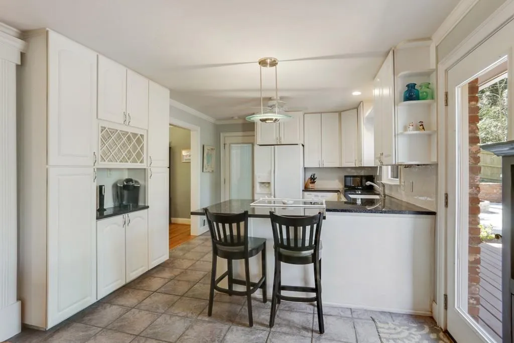 5650 Colton Drive, Atlanta, Georgia 30342, 3 Bedrooms Bedrooms, ,2 BathroomsBathrooms,Residential,Sold,5650 Colton Drive,6515689