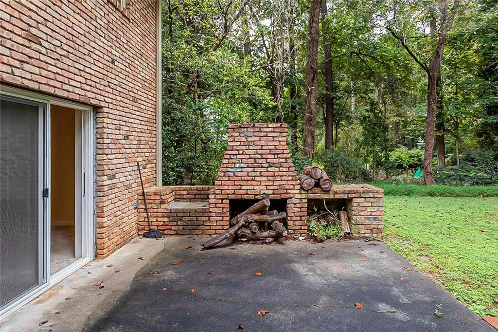 8380 Berkley, Atlanta, Georgia 30350, 4 Bedrooms Bedrooms, ,3 BathroomsBathrooms,Residential,Sold,8380 Berkley,6961393