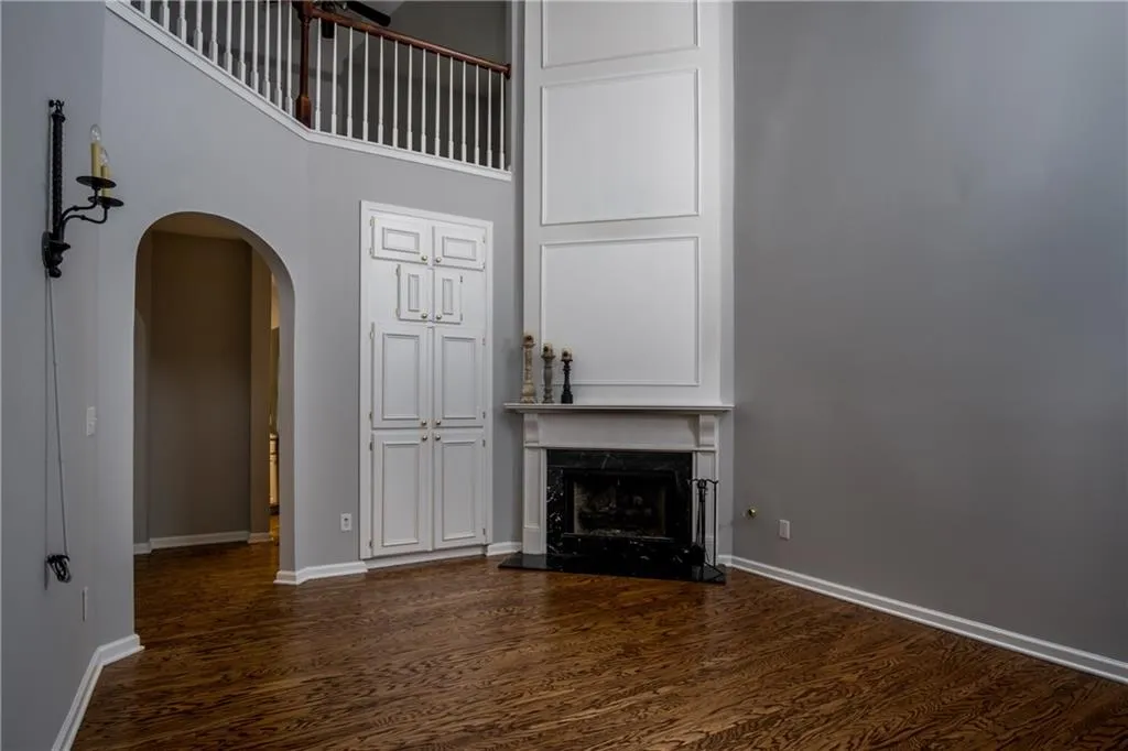 2540 Longcourt Circle, Atlanta, Georgia 30339, 3 Bedrooms Bedrooms, ,3 BathroomsBathrooms,Residential,Sold,2540 Longcourt Circle,5972030