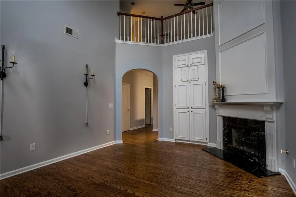 2540 Longcourt Circle, Atlanta, Georgia 30339, 3 Bedrooms Bedrooms, ,3 BathroomsBathrooms,Residential,Sold,2540 Longcourt Circle,5972030