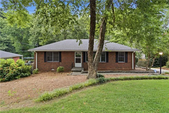 106 Larose Circle Se, Marietta, Georgia 30060