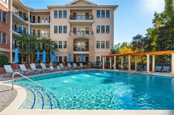 Vinings Main Condos