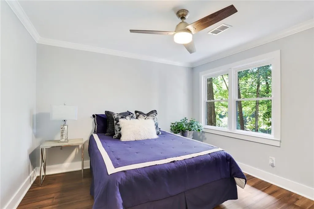 8070 Jett Ferry Road, Sandy Springs, Georgia 30350, 6 Bedrooms Bedrooms, ,4 BathroomsBathrooms,Residential,Sold,8070 Jett Ferry Road,6738194