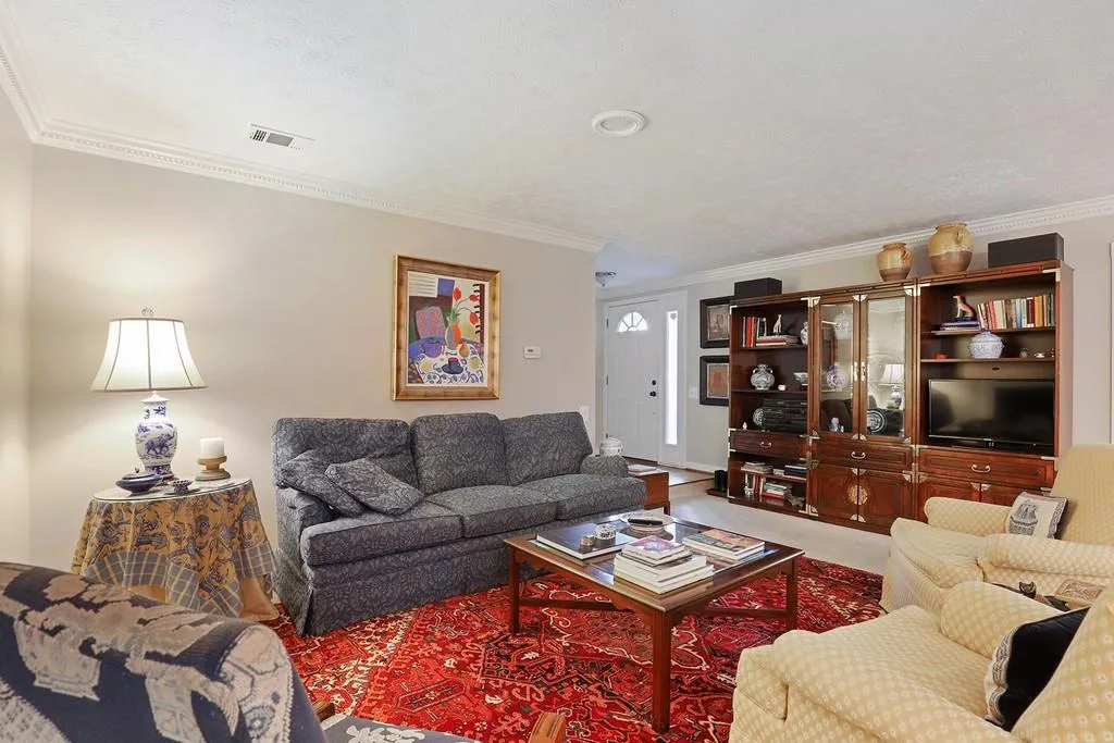 78 Dunwoody Springs Drive Unit 78, Sandy Springs, Georgia 30328, 2 Bedrooms Bedrooms, ,2 BathroomsBathrooms,Residential,Sold,78 Dunwoody Springs Drive Unit 78,6881890