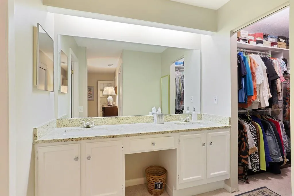 78 Dunwoody Springs Drive Unit 78, Sandy Springs, Georgia 30328, 2 Bedrooms Bedrooms, ,2 BathroomsBathrooms,Residential,Sold,78 Dunwoody Springs Drive Unit 78,6881890