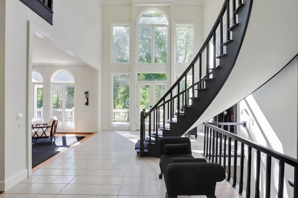 25 Cliffside Crossing, Sandy Springs, Georgia 30350, 5 Bedrooms Bedrooms, ,5 BathroomsBathrooms,Residential,Sold,25 Cliffside Crossing,6723086