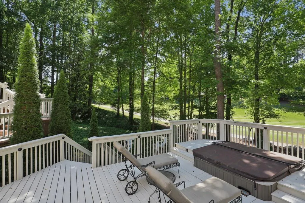 25 Cliffside Crossing, Sandy Springs, Georgia 30350, 5 Bedrooms Bedrooms, ,5 BathroomsBathrooms,Residential,Sold,25 Cliffside Crossing,6723086