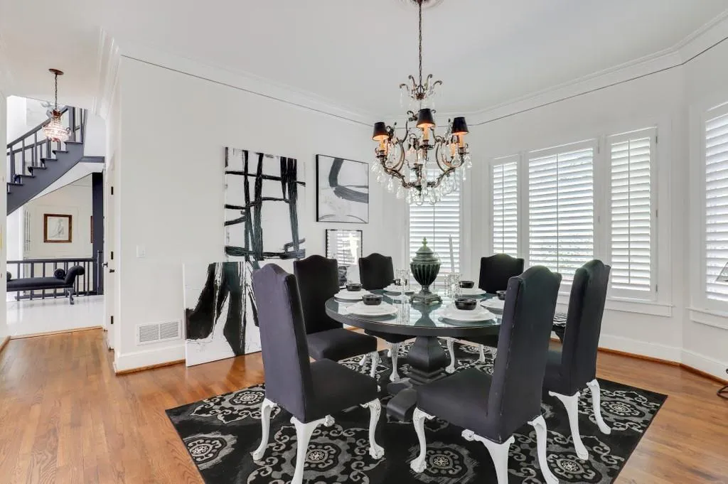 25 Cliffside Crossing, Sandy Springs, Georgia 30350, 5 Bedrooms Bedrooms, ,5 BathroomsBathrooms,Residential,Sold,25 Cliffside Crossing,6723086