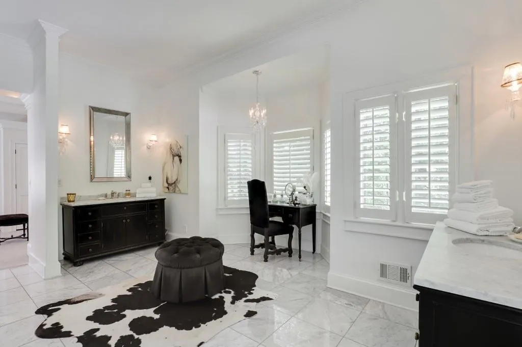 25 Cliffside Crossing, Sandy Springs, Georgia 30350, 5 Bedrooms Bedrooms, ,5 BathroomsBathrooms,Residential,Sold,25 Cliffside Crossing,6723086