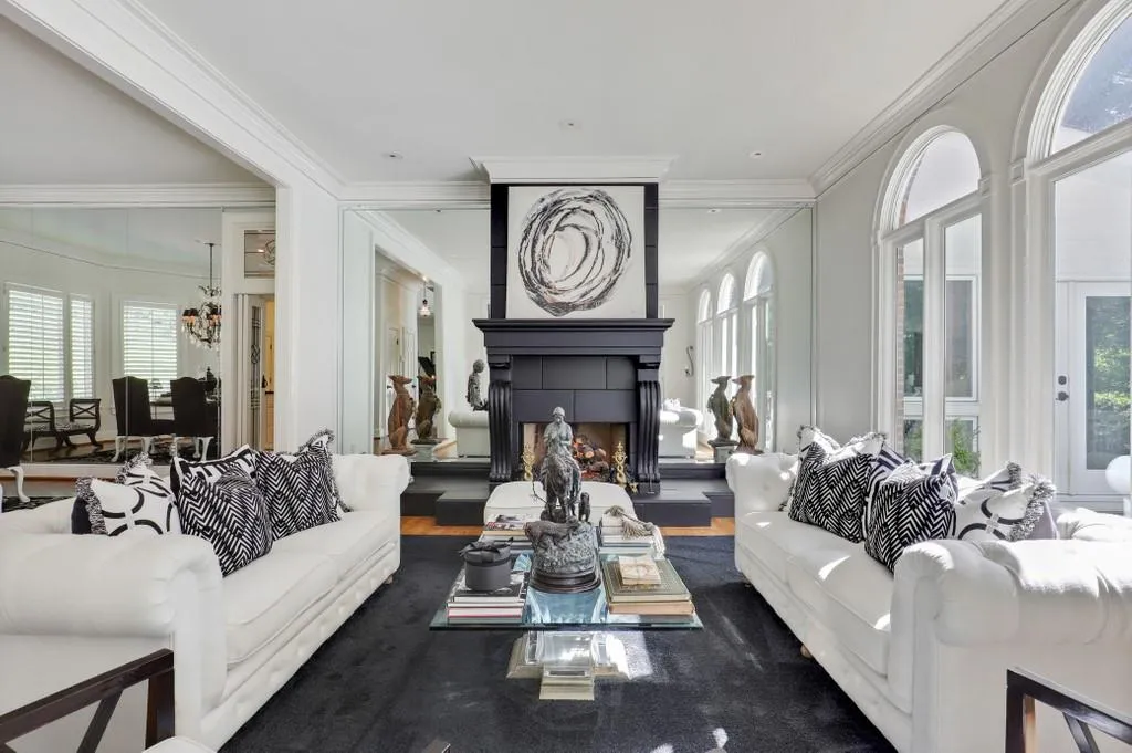 25 Cliffside Crossing, Sandy Springs, Georgia 30350, 5 Bedrooms Bedrooms, ,5 BathroomsBathrooms,Residential,Sold,25 Cliffside Crossing,6723086