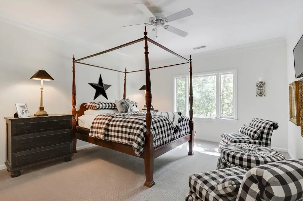 25 Cliffside Crossing, Sandy Springs, Georgia 30350, 5 Bedrooms Bedrooms, ,5 BathroomsBathrooms,Residential,Sold,25 Cliffside Crossing,6723086