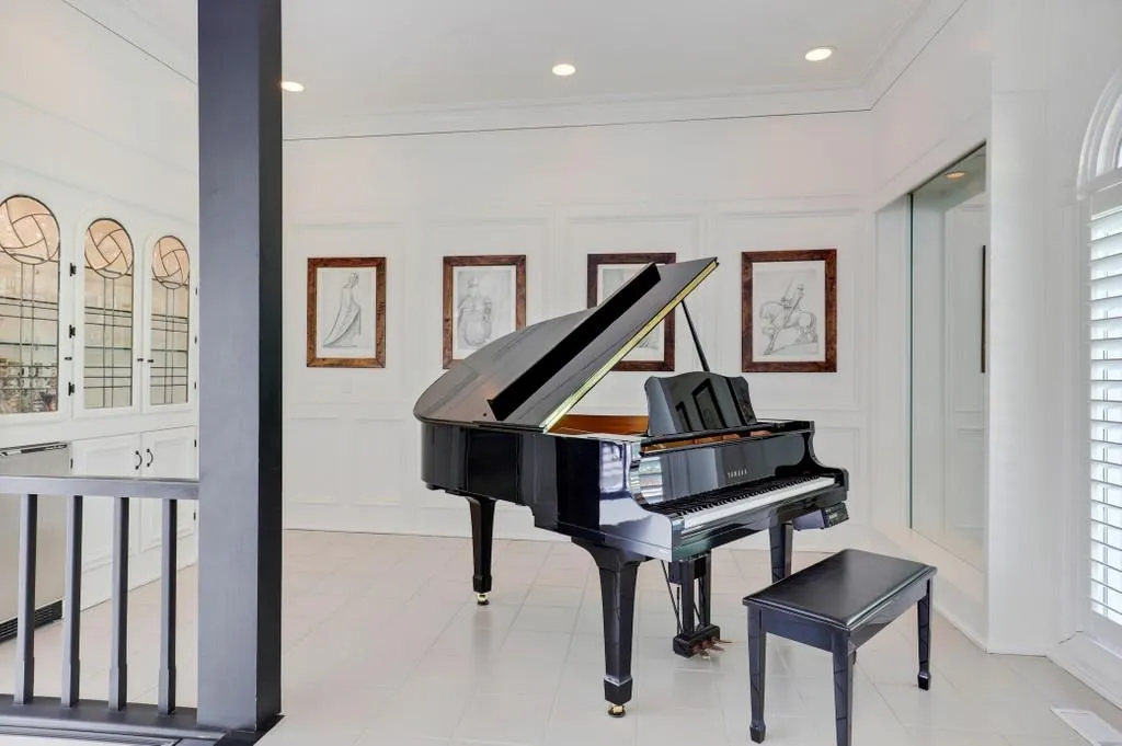 25 Cliffside Crossing, Sandy Springs, Georgia 30350, 5 Bedrooms Bedrooms, ,5 BathroomsBathrooms,Residential,Sold,25 Cliffside Crossing,6723086