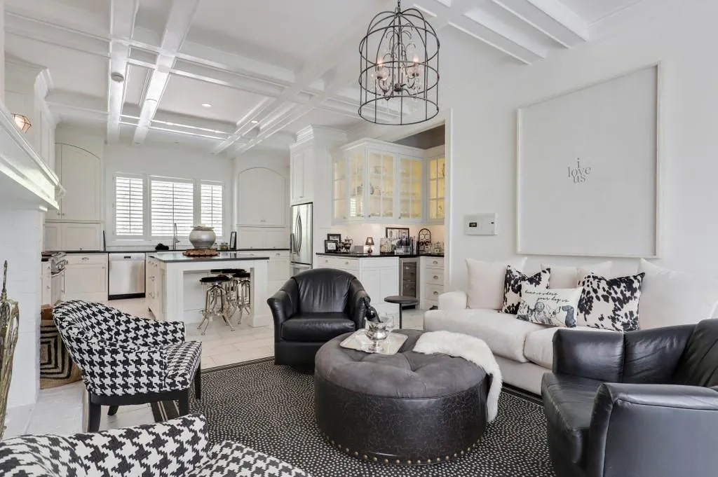 25 Cliffside Crossing, Sandy Springs, Georgia 30350, 5 Bedrooms Bedrooms, ,5 BathroomsBathrooms,Residential,Sold,25 Cliffside Crossing,6723086