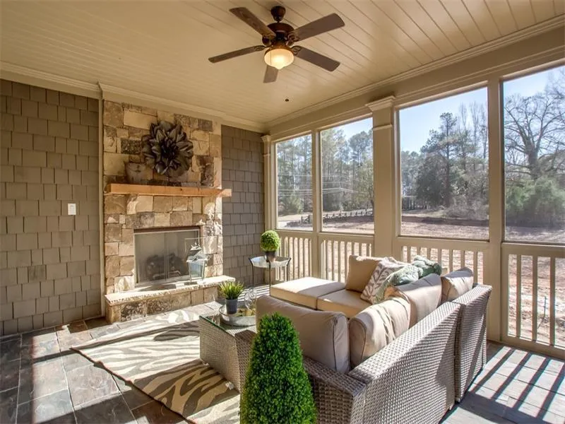 25 Spalding Court, Sandy Springs, Georgia 30350, 4 Bedrooms Bedrooms, ,3 BathroomsBathrooms,Residential,Sold,25 Spalding Court,5803351