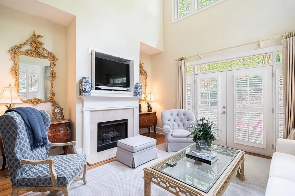 1190 Glenridge Place, Sandy Springs, Georgia 30342, 3 Bedrooms Bedrooms, ,3 BathroomsBathrooms,Residential,Sold,1190 Glenridge Place,6776767