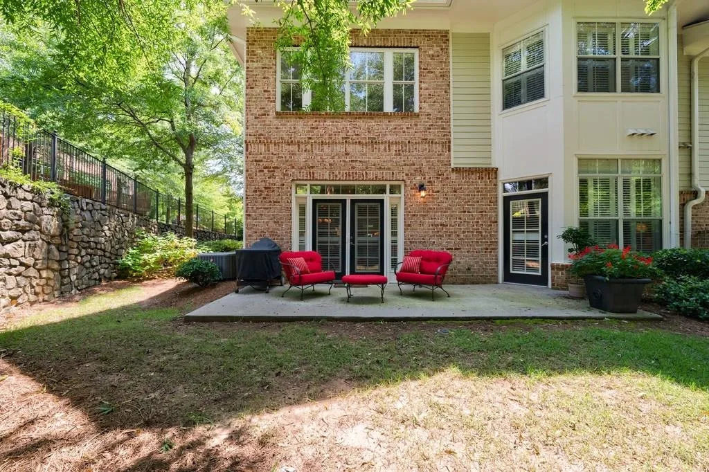 1190 Glenridge Place, Sandy Springs, Georgia 30342, 3 Bedrooms Bedrooms, ,3 BathroomsBathrooms,Residential,Sold,1190 Glenridge Place,6776767