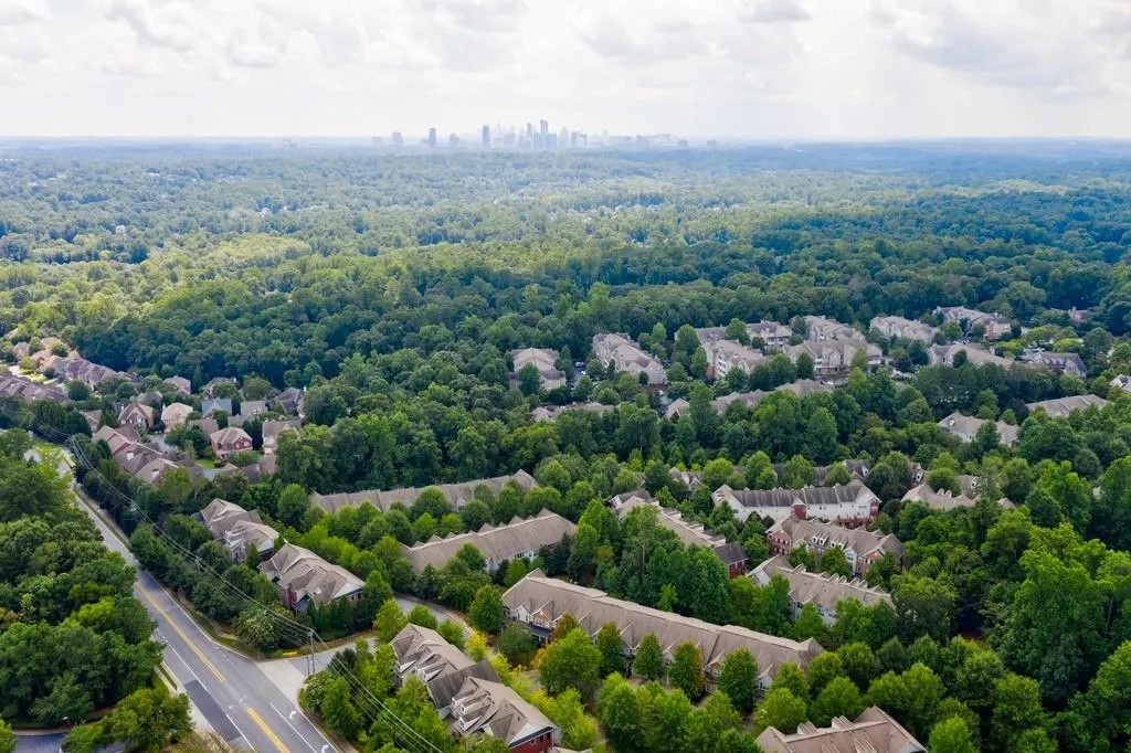 1190 Glenridge Place, Sandy Springs, Georgia 30342, 3 Bedrooms Bedrooms, ,3 BathroomsBathrooms,Residential,Sold,1190 Glenridge Place,6776767