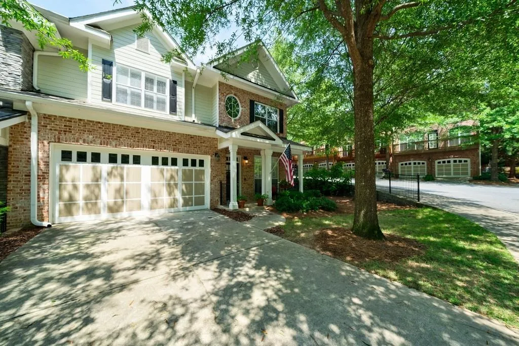 1190 Glenridge Place, Sandy Springs, Georgia 30342, 3 Bedrooms Bedrooms, ,3 BathroomsBathrooms,Residential,Sold,1190 Glenridge Place,6776767