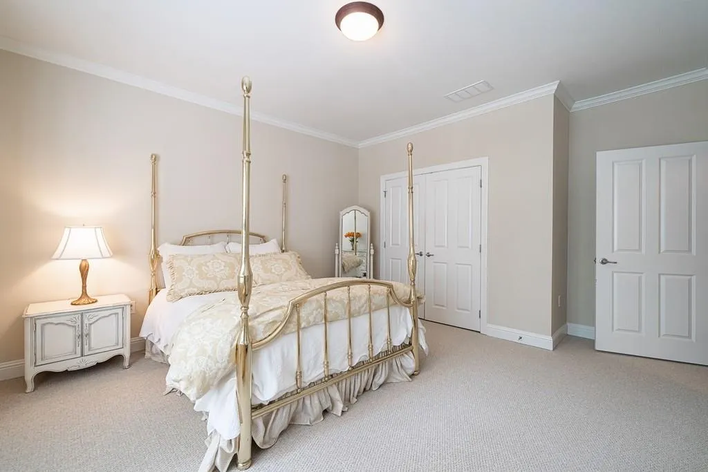 1190 Glenridge Place, Sandy Springs, Georgia 30342, 3 Bedrooms Bedrooms, ,3 BathroomsBathrooms,Residential,Sold,1190 Glenridge Place,6776767