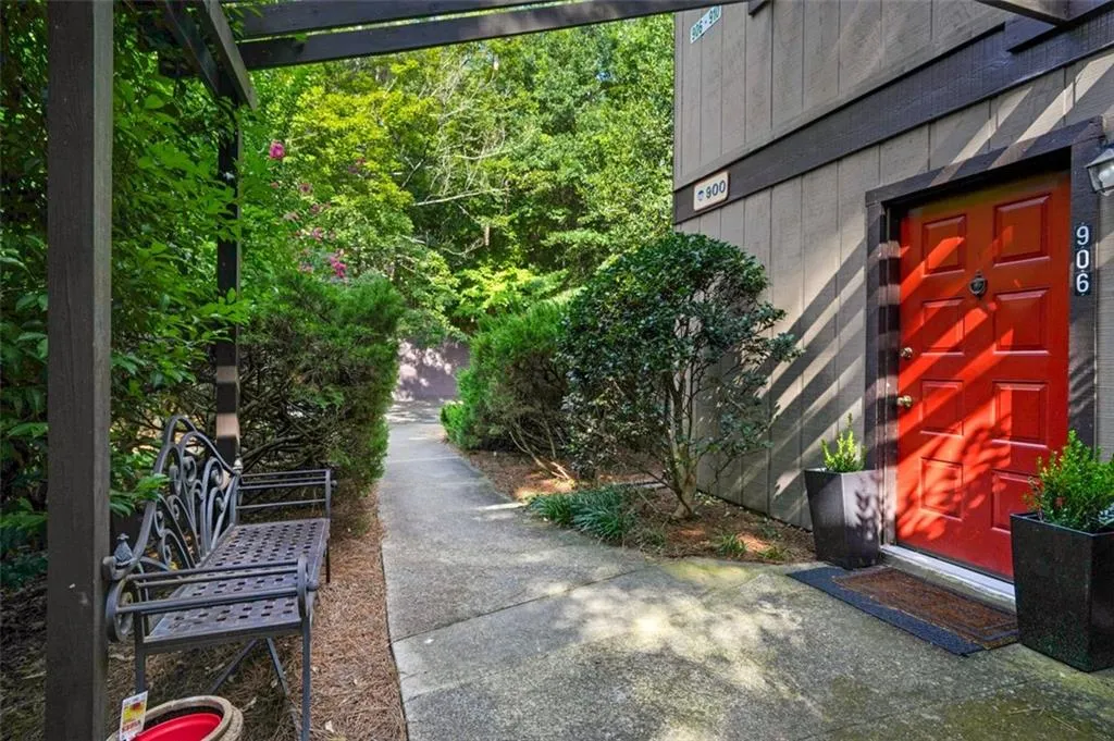 906 River Run Drive, Atlanta, Georgia 30350, 2 Bedrooms Bedrooms, ,2 BathroomsBathrooms,Residential,Sold,906 River Run Drive,7429990