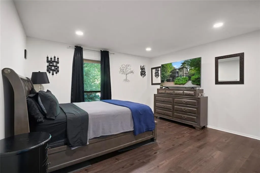 906 River Run Drive, Atlanta, Georgia 30350, 2 Bedrooms Bedrooms, ,2 BathroomsBathrooms,Residential,Sold,906 River Run Drive,7429990