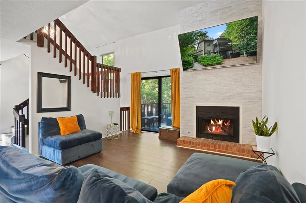 906 River Run Drive, Atlanta, Georgia 30350, 2 Bedrooms Bedrooms, ,2 BathroomsBathrooms,Residential,Sold,906 River Run Drive,7429990