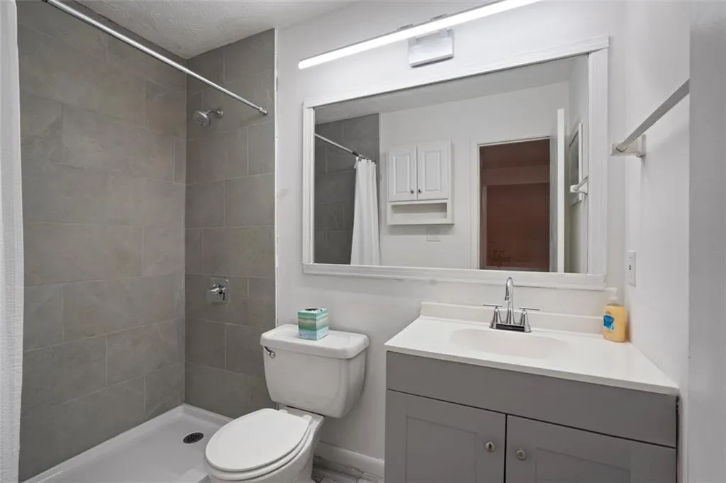 906 River Run Drive, Atlanta, Georgia 30350, 2 Bedrooms Bedrooms, ,2 BathroomsBathrooms,Residential,Sold,906 River Run Drive,7429990