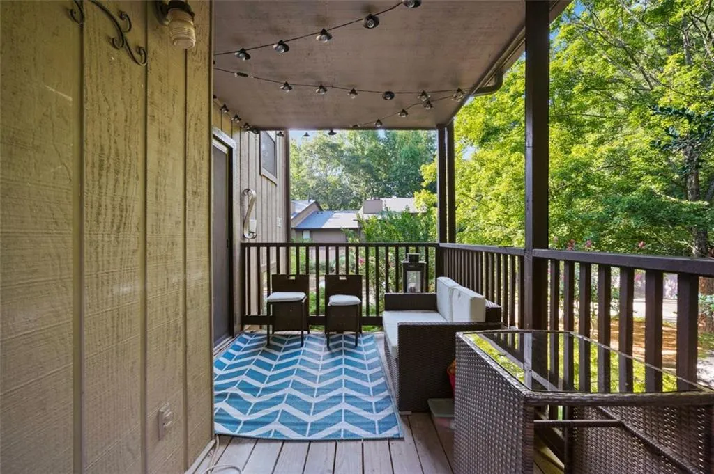 906 River Run Drive, Atlanta, Georgia 30350, 2 Bedrooms Bedrooms, ,2 BathroomsBathrooms,Residential,Sold,906 River Run Drive,7429990