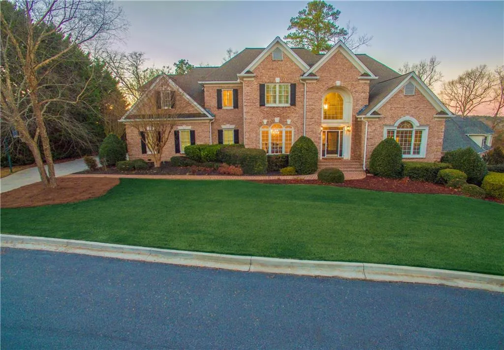 105 Strauss Lane, Sandy Springs, Georgia 30350, 7 Bedrooms Bedrooms, ,7 BathroomsBathrooms,Residential,Sold,105 Strauss Lane,6111014
