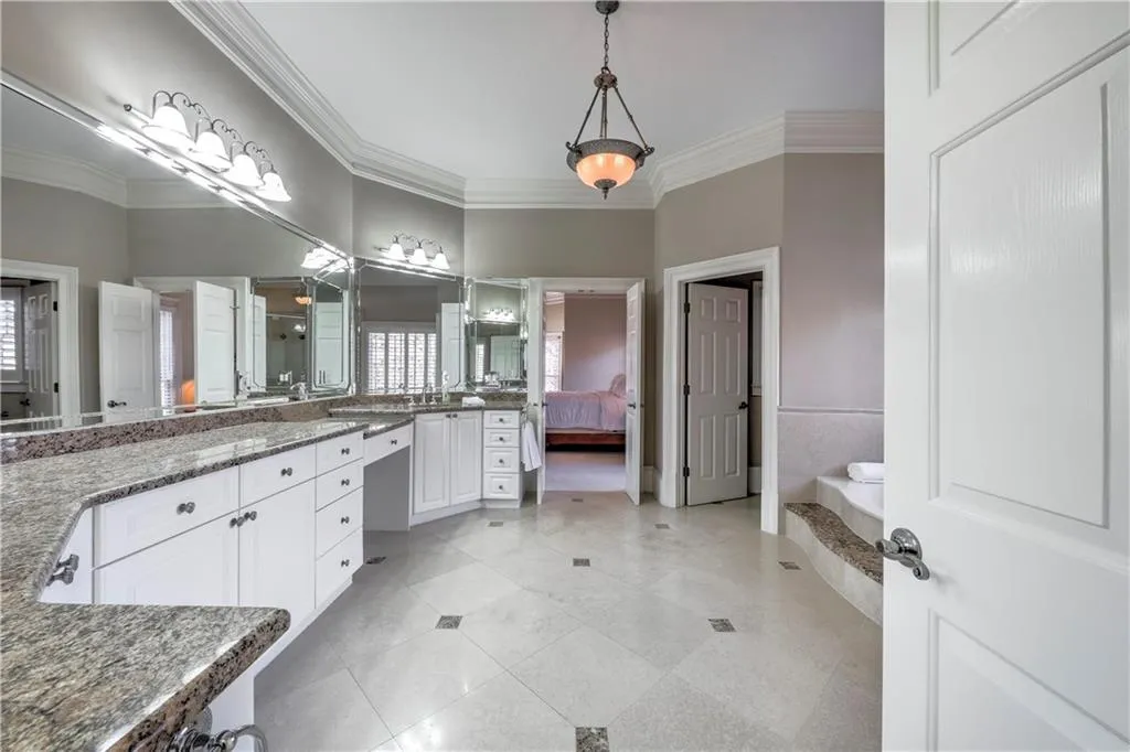 105 Strauss Lane, Sandy Springs, Georgia 30350, 7 Bedrooms Bedrooms, ,7 BathroomsBathrooms,Residential,Sold,105 Strauss Lane,6111014