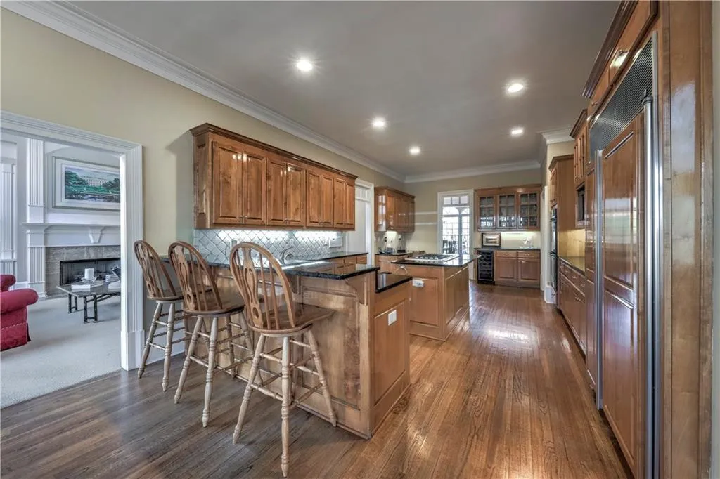 105 Strauss Lane, Sandy Springs, Georgia 30350, 7 Bedrooms Bedrooms, ,7 BathroomsBathrooms,Residential,Sold,105 Strauss Lane,6111014