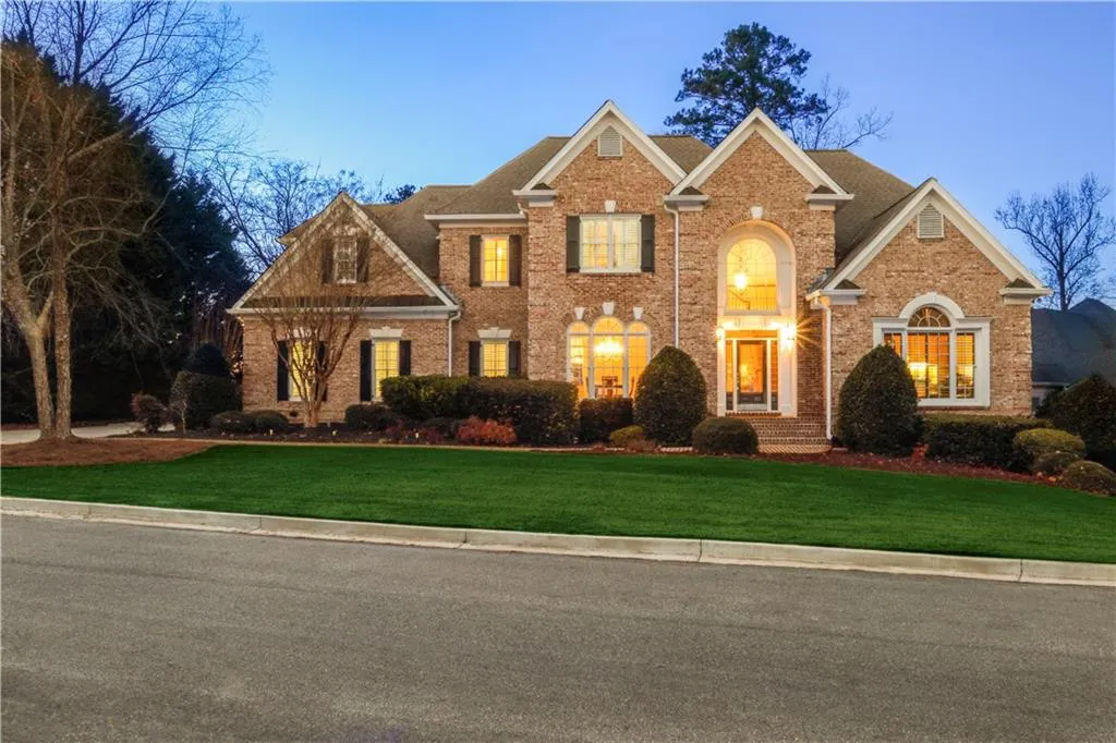 105 Strauss Lane, Sandy Springs, Georgia 30350, 7 Bedrooms Bedrooms, ,7 BathroomsBathrooms,Residential,Sold,105 Strauss Lane,6111014