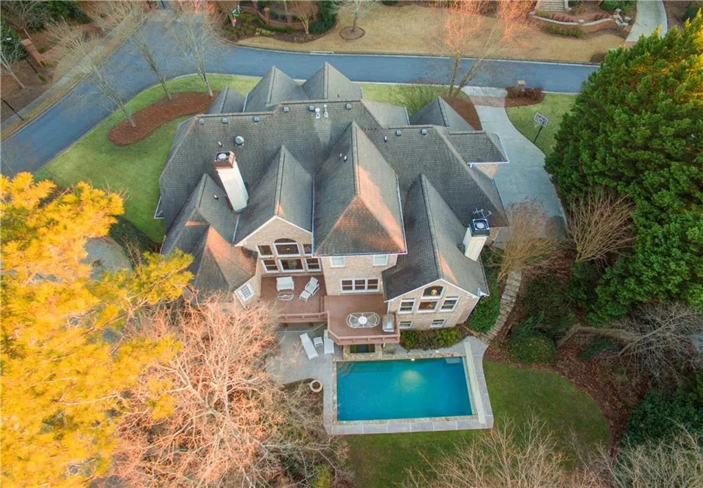 105 Strauss Lane, Sandy Springs, Georgia 30350, 7 Bedrooms Bedrooms, ,7 BathroomsBathrooms,Residential,Sold,105 Strauss Lane,6111014