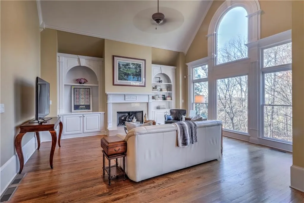 105 Strauss Lane, Sandy Springs, Georgia 30350, 7 Bedrooms Bedrooms, ,7 BathroomsBathrooms,Residential,Sold,105 Strauss Lane,6111014