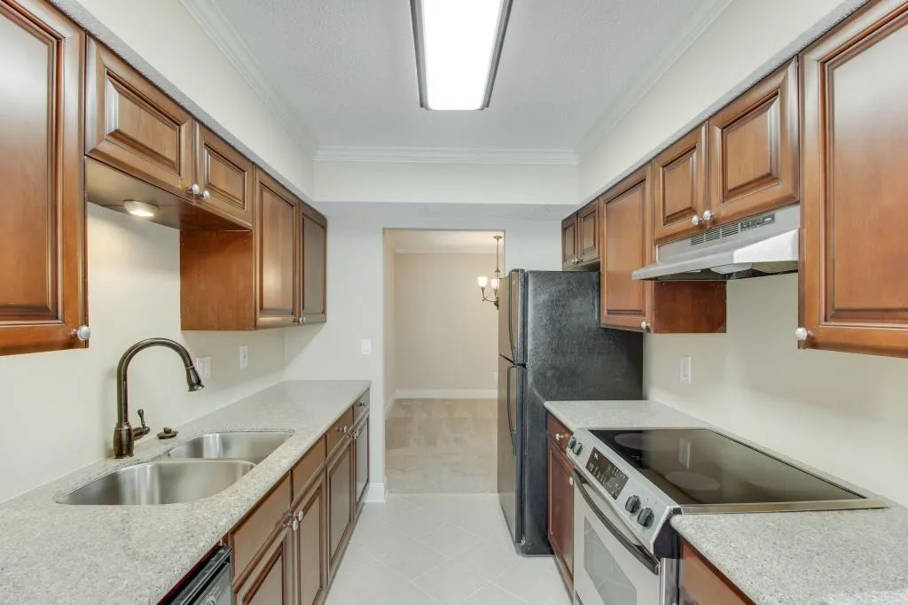 2503 Huntingdon Chase, Sandy Springs, Georgia 30350, 2 Bedrooms Bedrooms, ,2 BathroomsBathrooms,Residential,Sold,2503 Huntingdon Chase,5991332